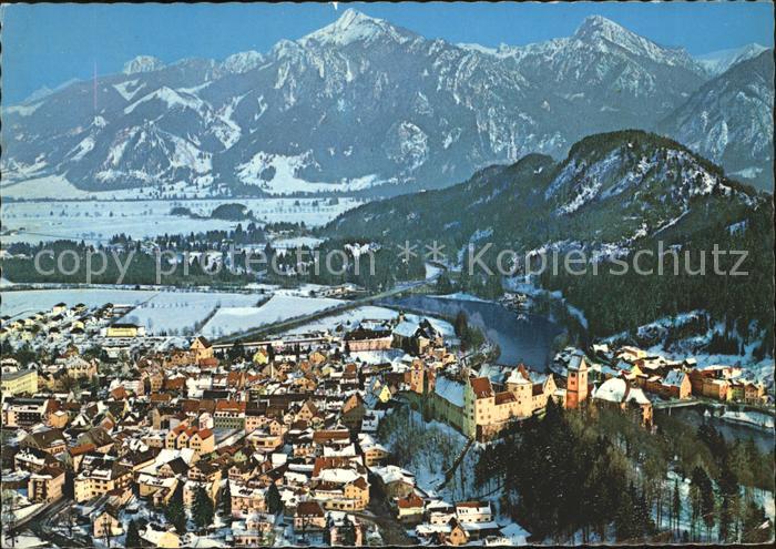 Fuessen Allgaeu mit Tegelberg Straussberg