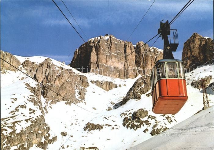 Bergbahn Seilbahn der Pordoispitze Dolomiten Sasso Pordoi