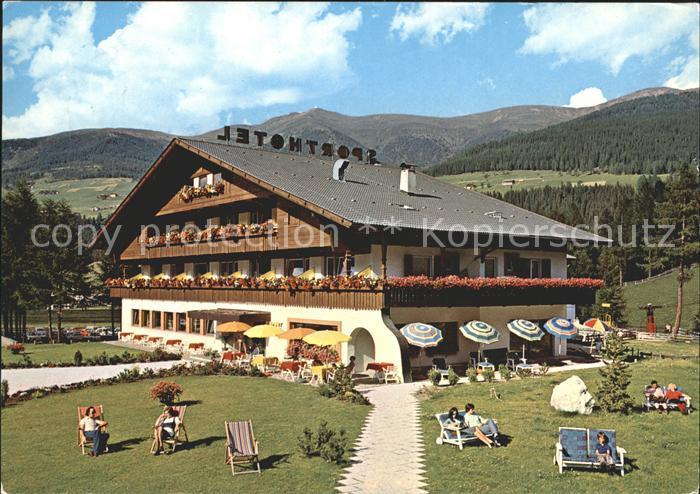 Sexten Sesto Suedtirol Sporthotel im Fischleintal Liegewiese