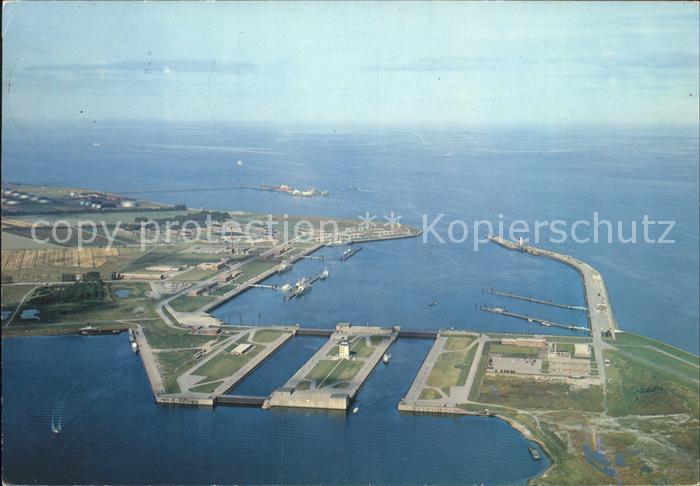 Wilhelmshaven CITY Fliegeraufnahme Einfahrt oelhafen