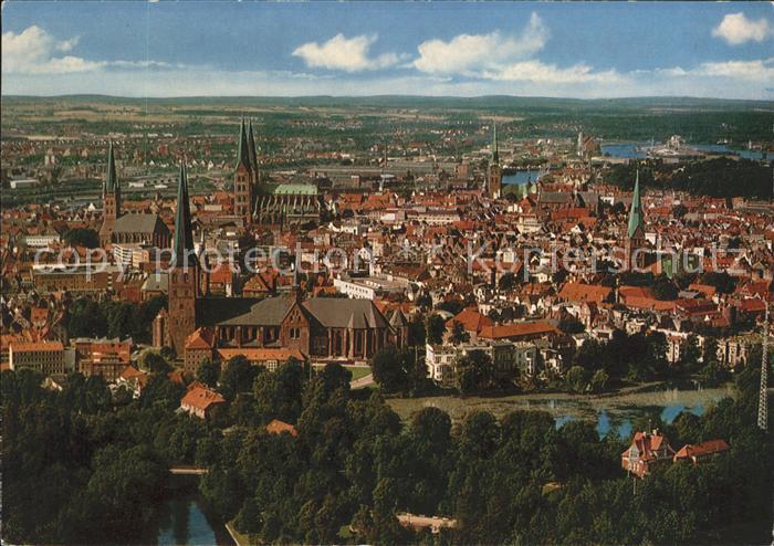 LueBECK  CITY Tuerme Stadt