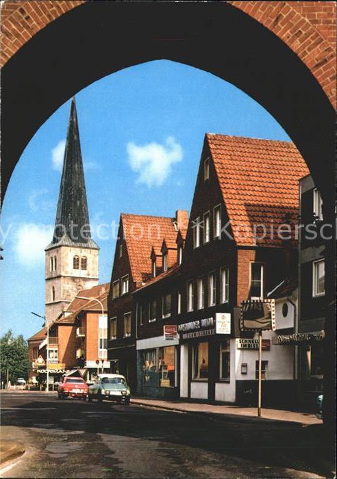 Duelmen Blick durch Luedinghauser Tor Viktorkirche