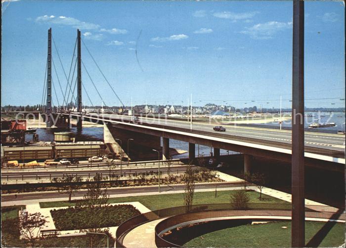 DuessELDORF  CITY Rheinknie Bruecke