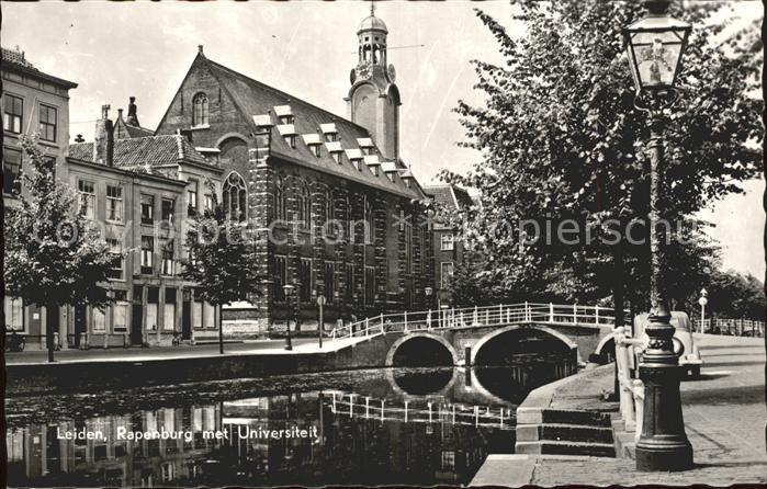 Leiden Rapenburg met Universiteit