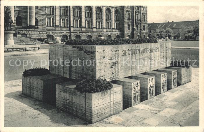 Muenchen Bayern Denkmal fuer im Weltkrieg gefallenen Muenchener Soldaten