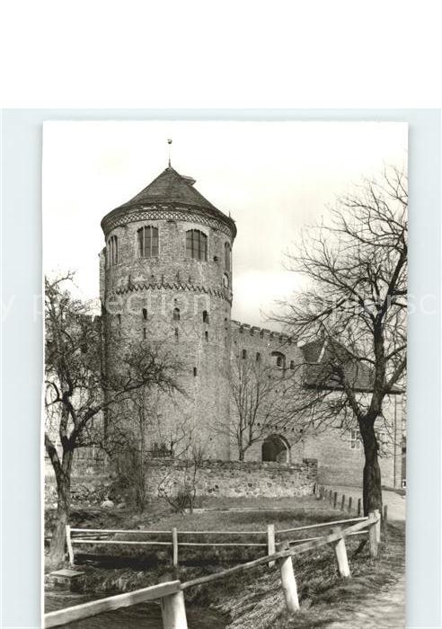 Neustadt-Glewe Altes Schloss Bergfried Torbau