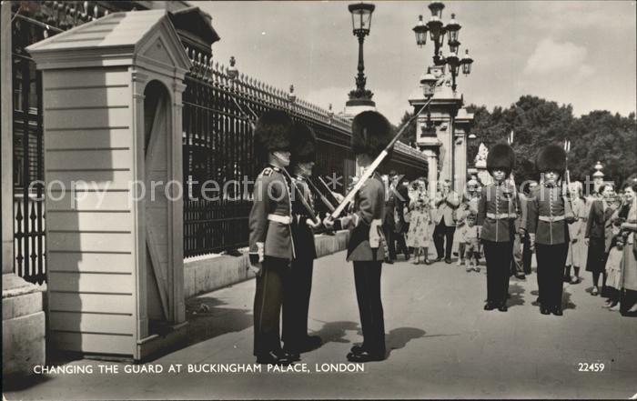 Leibgarde Wache Changing the Guard Buckingham Palace Lo