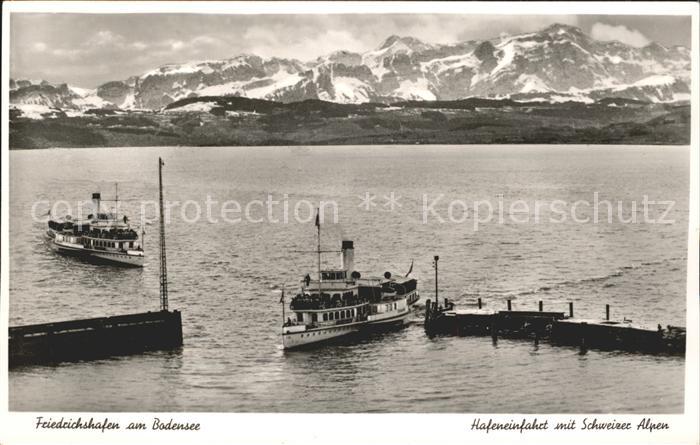 Dampfer Binnenschifffahrt Friedrichshafen am Bodensee Hafeneinfahrt Schweizer Al