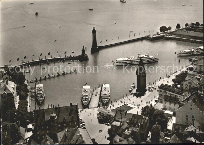 Hafenanlagen Lindau im Bodensee Schiffe