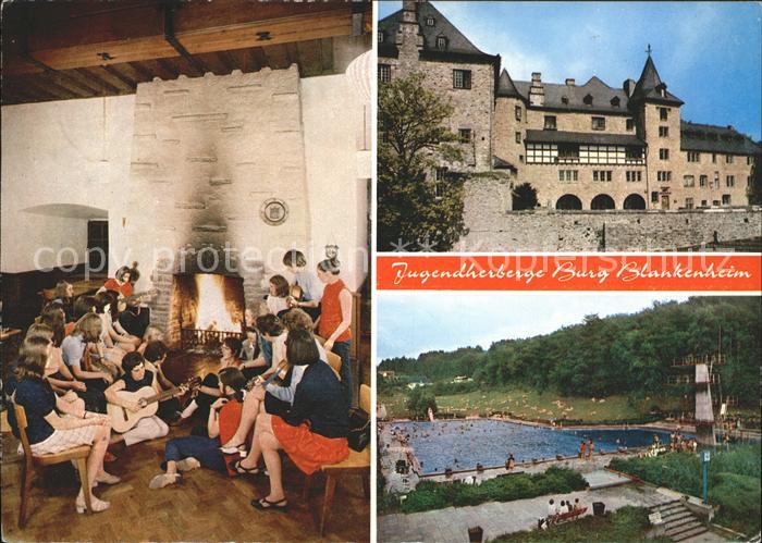 Blankenheim Ahr Jugendherberge Burg Blankenheim Kaminzimmer mit musizierenden Ju