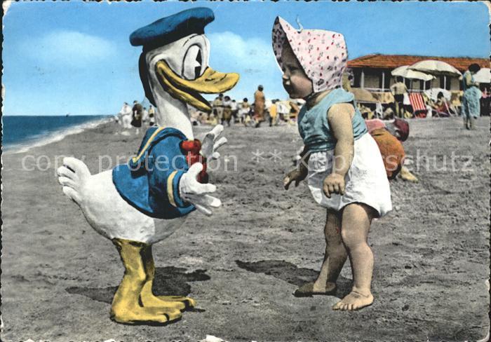 Rimini Begegnung mit Paperino am Strand