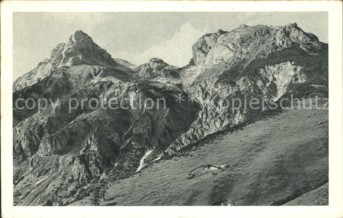 Tirol Region Soeldenhuette mit Eiskoegel und Tauernkogel im Tennengebirge