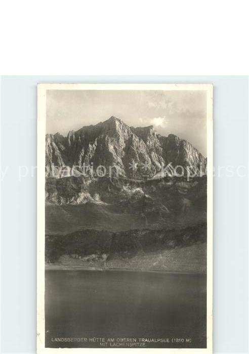 Landsbergerhuette am Oberen Traualpsee mit Lachenspitze