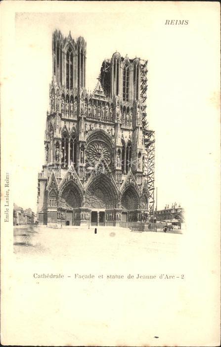 Reims Champagne Ardenne Cathedrale Facade et Statue de Jeanne d Arc