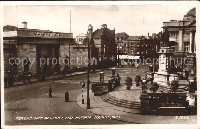 Hull UK Ferens Art Gallery Victoria Square Monument Valentine's Post Card