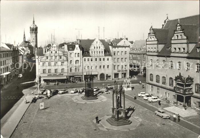 Wittenberg Lutherstadt Markt mit Blick zur Schlosskirche