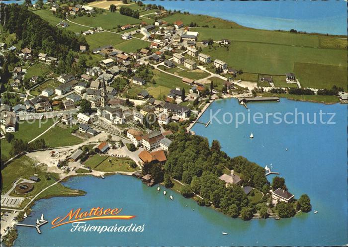 Mattsee Salzburg Seespitz mit Schlossberg Wartstein Fliegeraufnahme