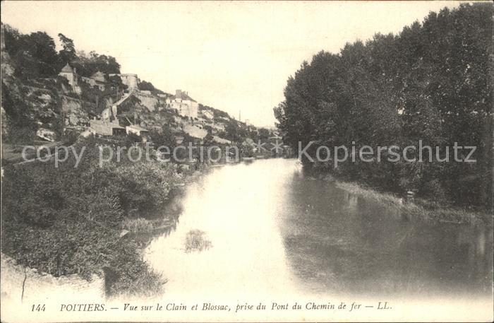 Poitiers 86 Vue sur le clain et Blossac pris du Pont du Chemin de fer
