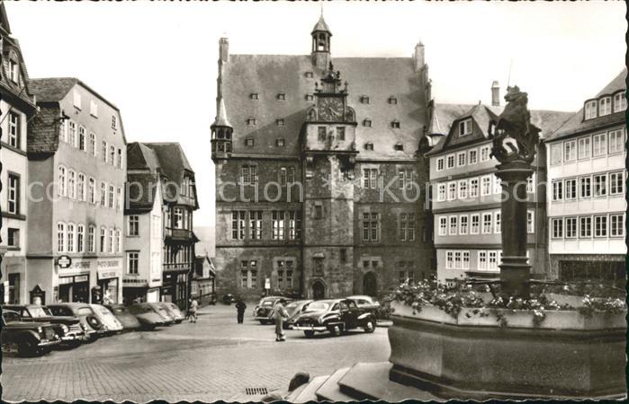 Marburg Lahn Marktplatz mit Brunnen und Rathaus