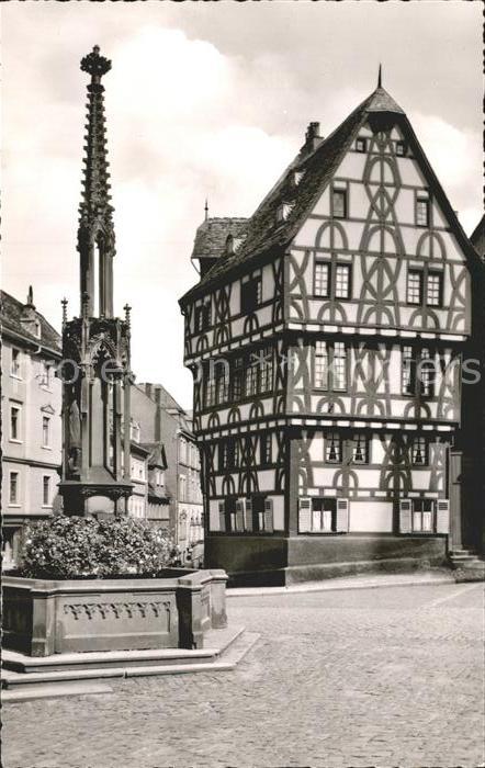 Aschaffenburg Main Pilgerbrunnen Fachwerkhaus