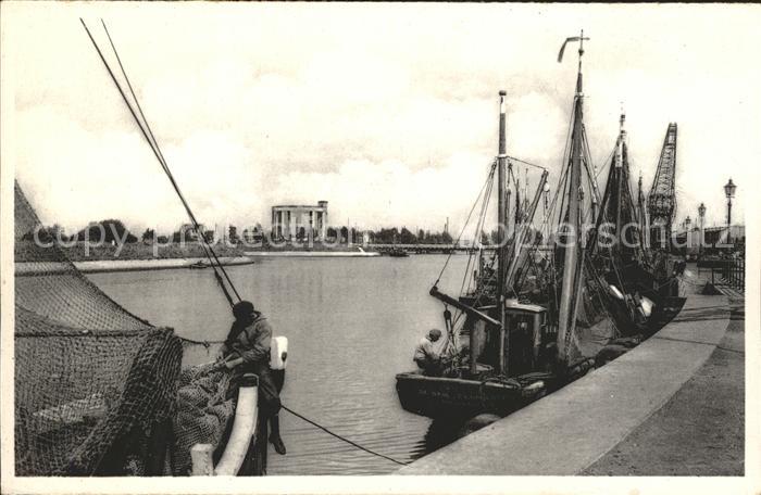 Nieuwpoort West-Vlaanderen Hafen Monument au Roi Albert
