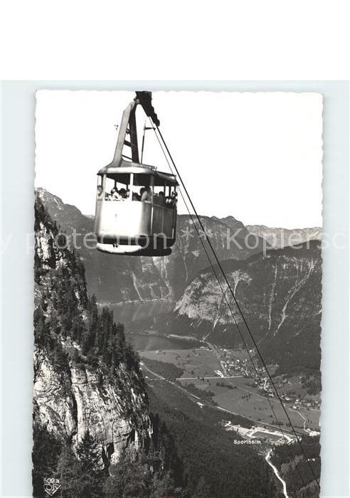 Obertraun Dachstein Seilbahn zu Riesenhoehlen Krippenstein Hallstaetter See Alpe