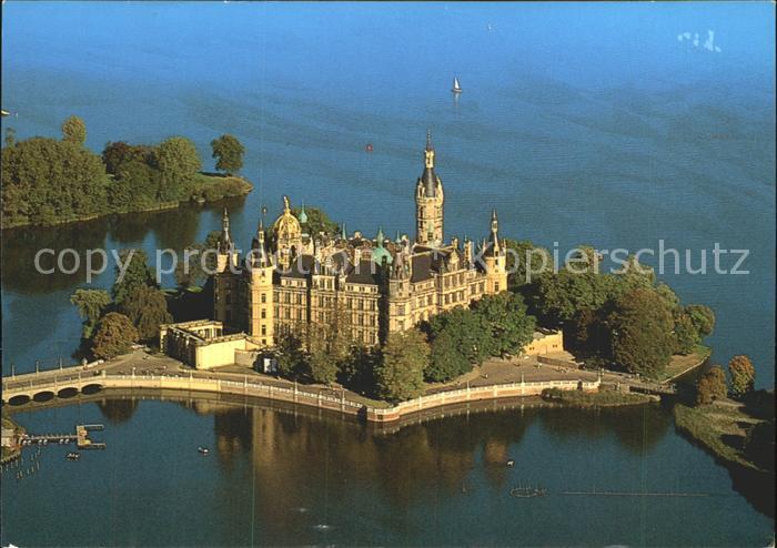 Schwerin Mecklenburg Schloss Insel Schweriner See