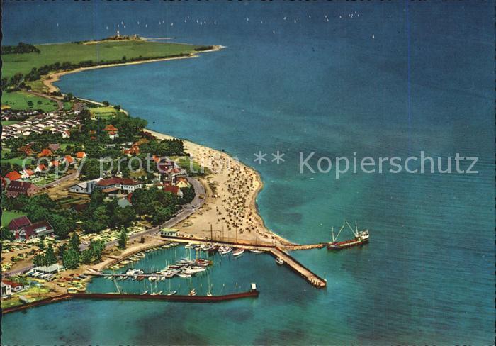 Strande mit Seglerhafen Fliegeraufnahme