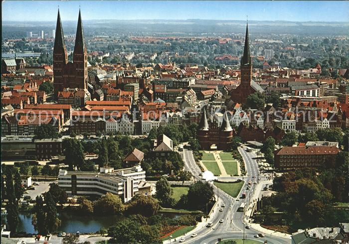 LueBECK  CITY Fliegeraufnahme St. Marien Holstentor St. Petri