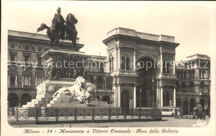 Milano Monumento Vittorio Emanuele Arco della Galleria
