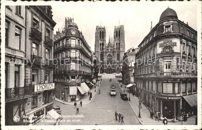 Bruxelles Bruessel St Gudula Kerk en straat