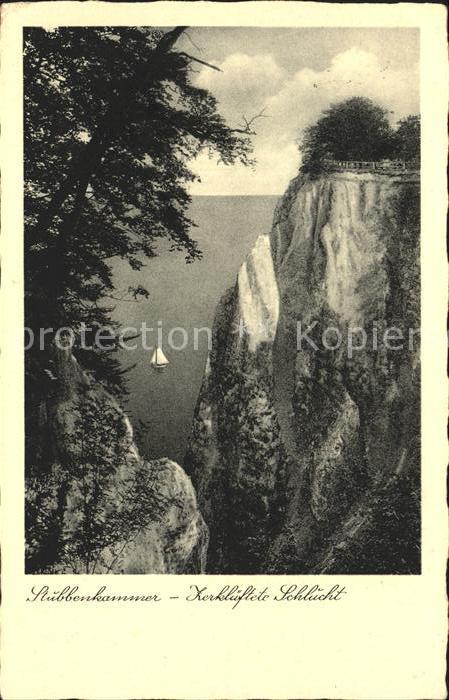 Stubbenkammer Ruegen Zerklueftete Schlucht