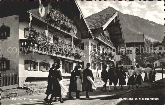 Marquartstein Dorfstrasse Tracht