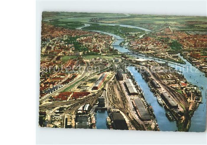 BREMEN  CITY Fliegeraufnahme Hafen