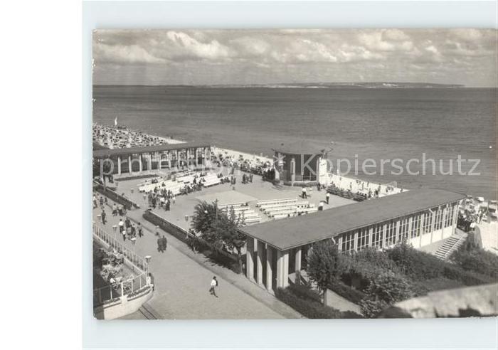 Binz Ruegen Promenade Konzertbuehne Strand