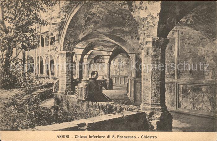 Assisi Umbria Chiesa inferiore di S Francesco Chiostro