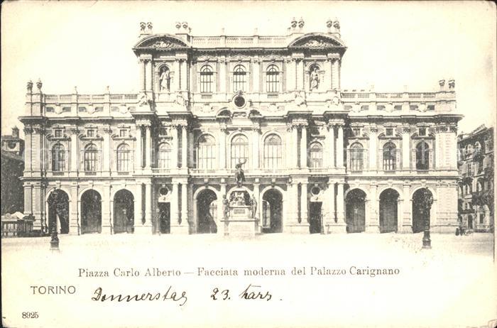 Torino Piazza Carlo Alberto Facciata moderna del Palazzo Carignano