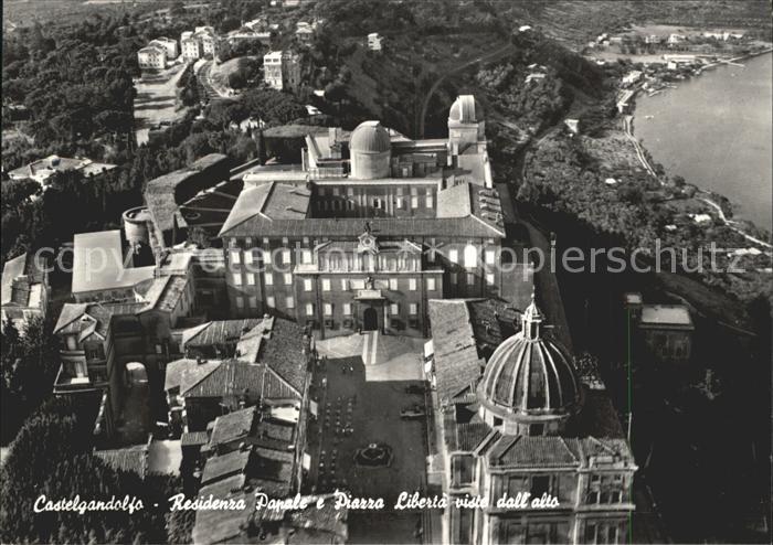 Castel Gandolfo Latium Pesidenza Papale Piazza Liberto viste dall alto