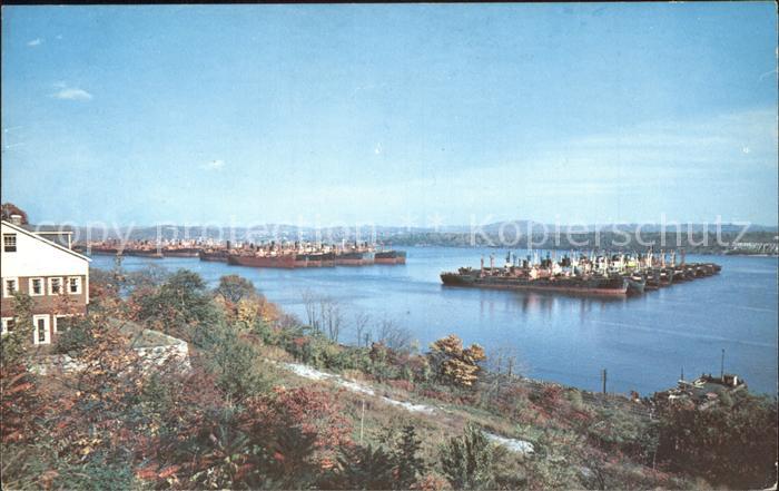 New York City Shallow Basin of Hudson River