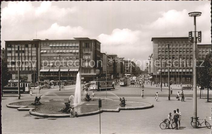 MANNHEIM BW Planken Springbrunnen Strassenbahn