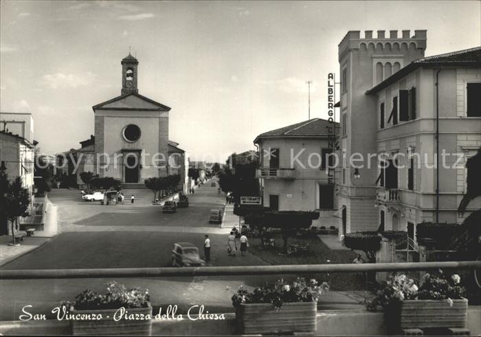 San Vincenzo Toscana Piazza della Chiesa