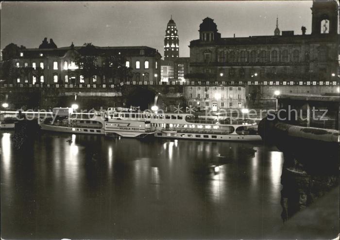 DRESDEN Elbe Elbe Schiffsanlegestelle
