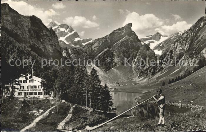 Alphorn Alphornblaeser Seealpsee Altmann Rossmad Saentis