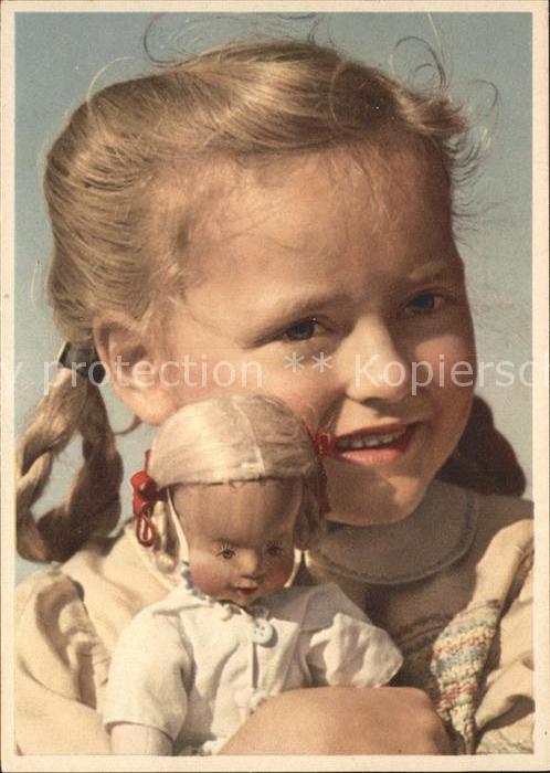 Puppe Doll Poupee Kinderspielzeug Kind
