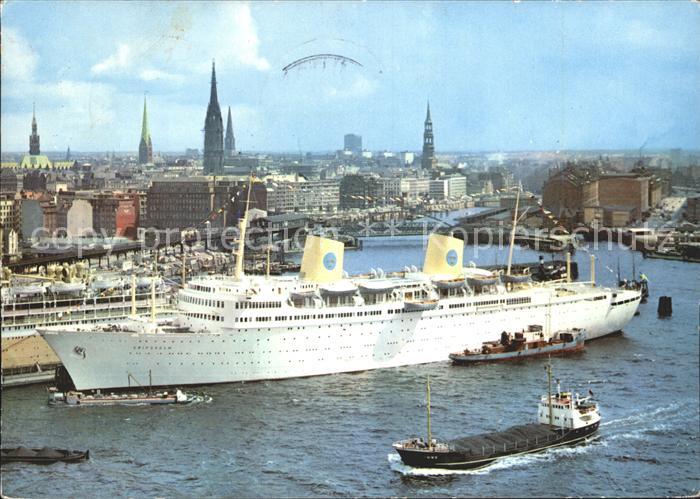 Dampfer Oceanliner Hamburg Hafen Stadtpanorama