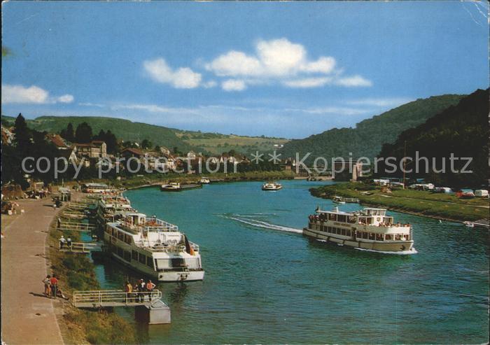 Motorschiffe Neckarsteinach Uferpartie Schleuse