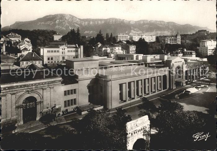 Aix-les-Bains Les Grands Hotels et le Mont Revard