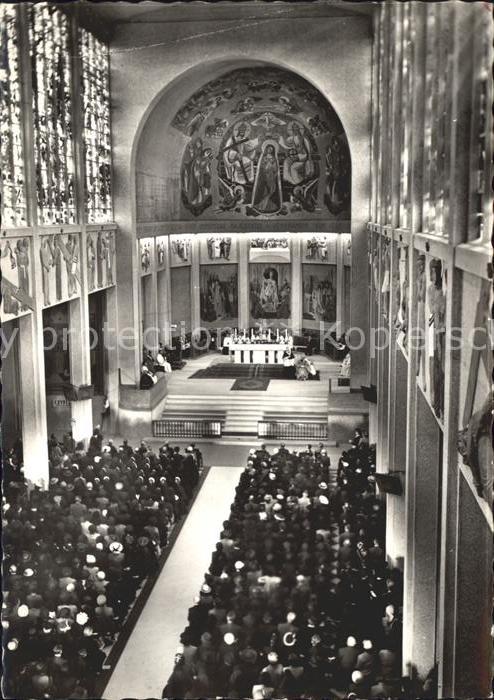 Blois 41 Basilique Notre Dame de la Trinite La Messe Pontificale