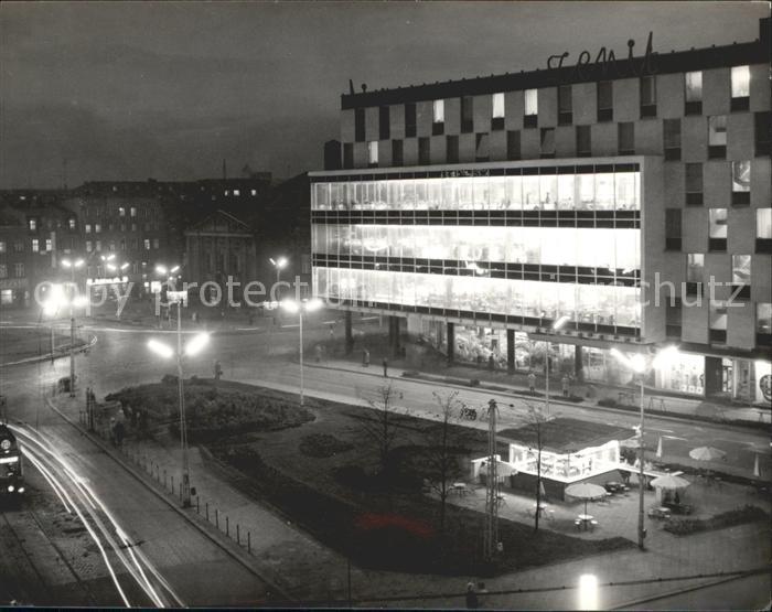 Katowice Fragment Rynku w nocy