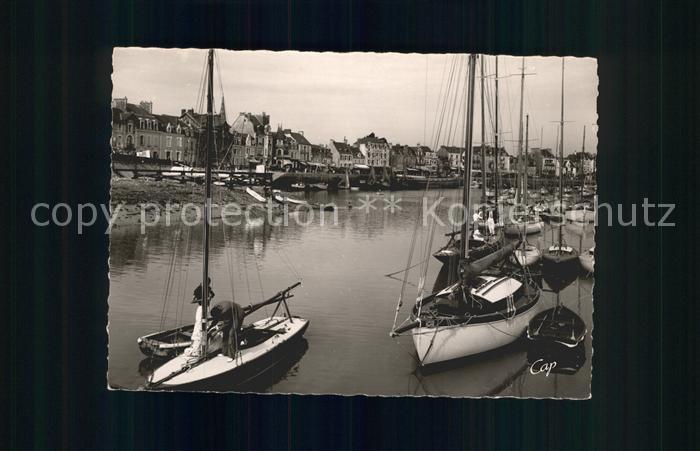 Le Pouliguen Le Port a maree basse Bateau a voile